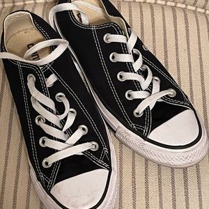 Black converse sneakers size 6